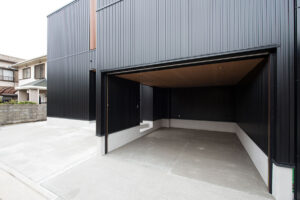 木の薫るガレージ住宅
