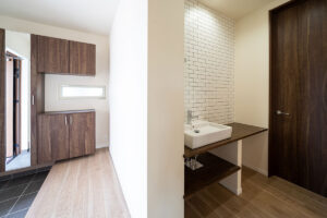 無機質+有機質シンプルだけどこだわりの詰まったモダン住宅