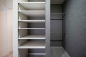 WH+BKシンプルモダン住宅