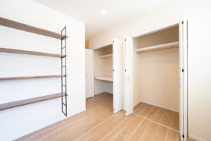 無機質+有機質シンプルだけどこだわりの詰まったモダン住宅