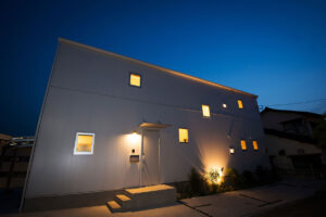 外と中との一体感を創り出す中庭住宅