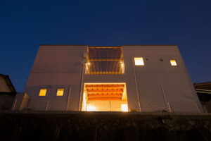 外と中との一体感を創り出す中庭住宅