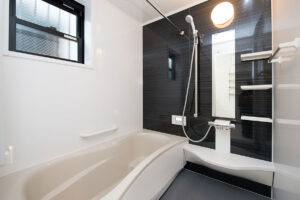 家族ひとりひとりの個性を描く彩り豊かな住宅