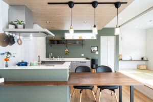 カフェ風LDKと「使い勝手」を徹底追求した、大人モダンな家