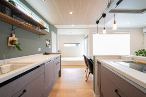 カフェ風LDKと「使い勝手」を徹底追求した、大人モダンな家